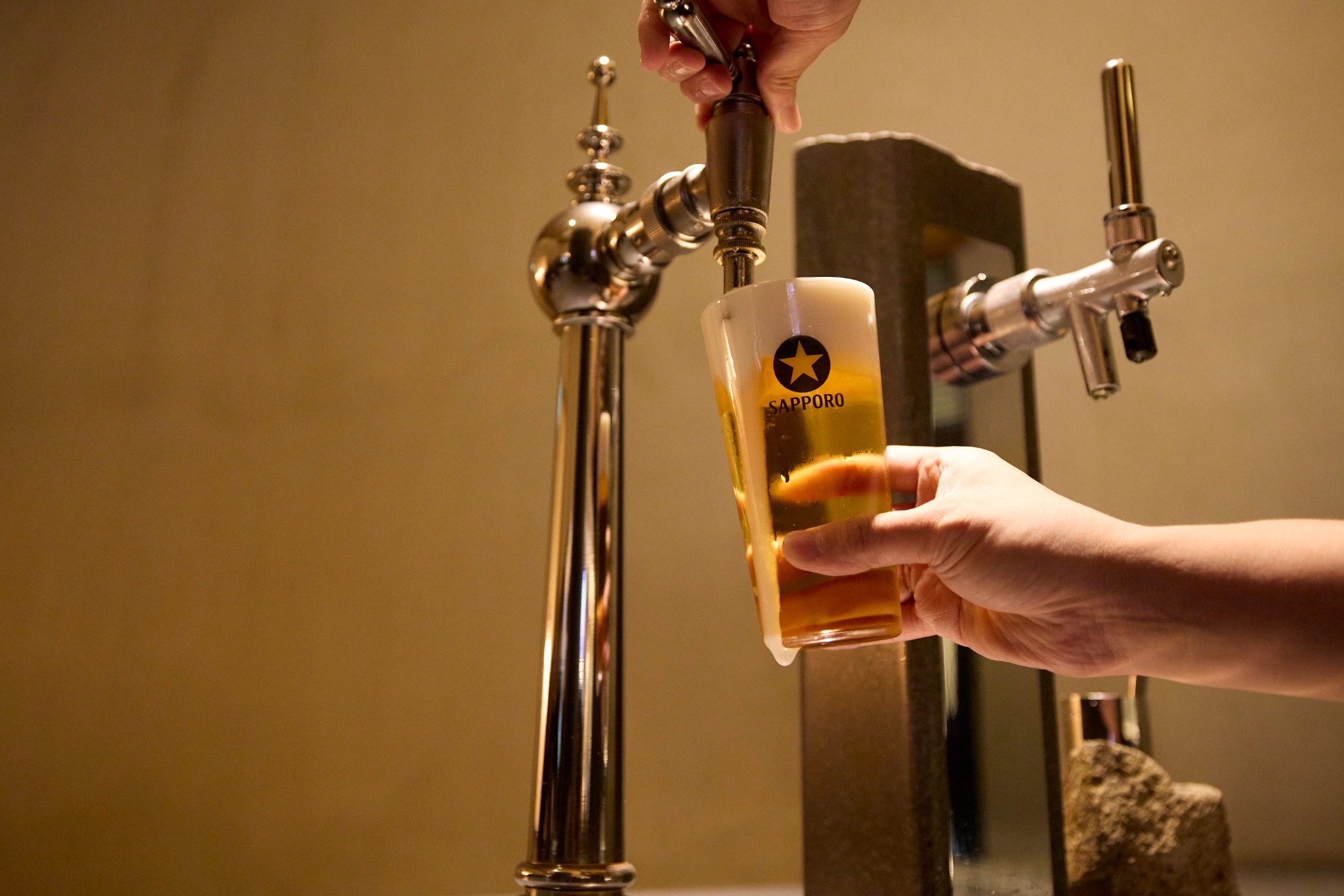 DRINK | 【公式】サッポロ生ビール黒ラベル THE BAR