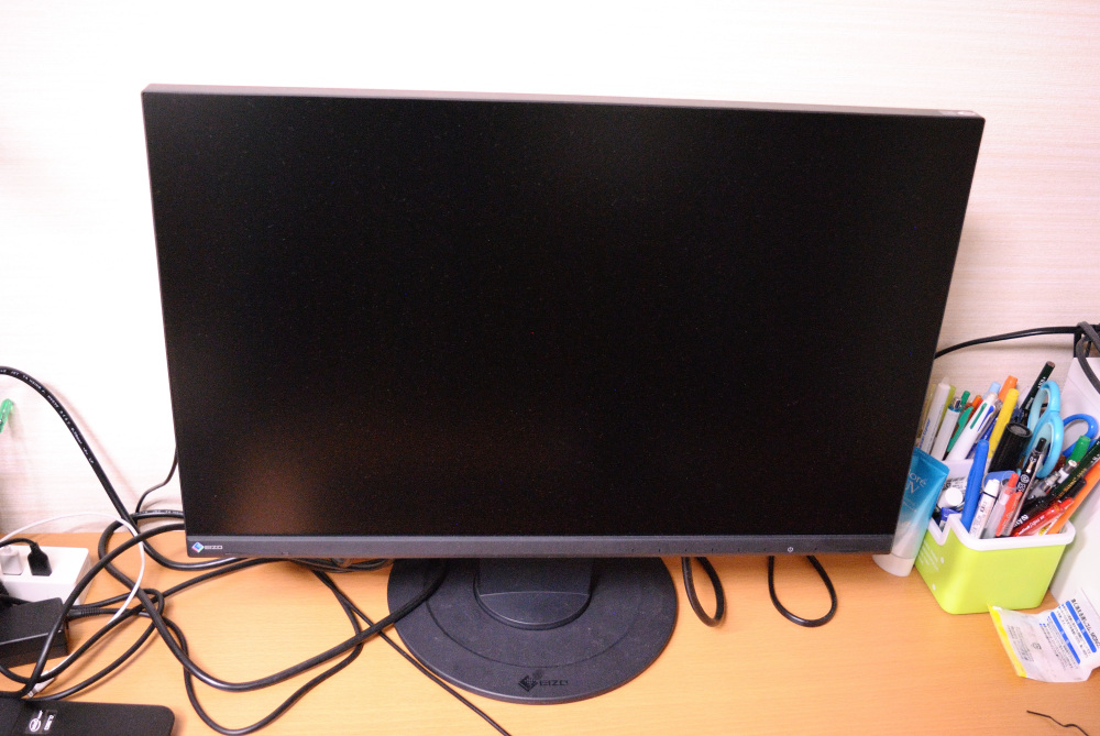 眼精疲労に効果ある？EIZOの液晶モニターEV2360が目に優しくて