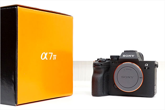 α7IV到着 気になる付属品は？開梱レビュー！ 液晶保護ガラスも貼り付け