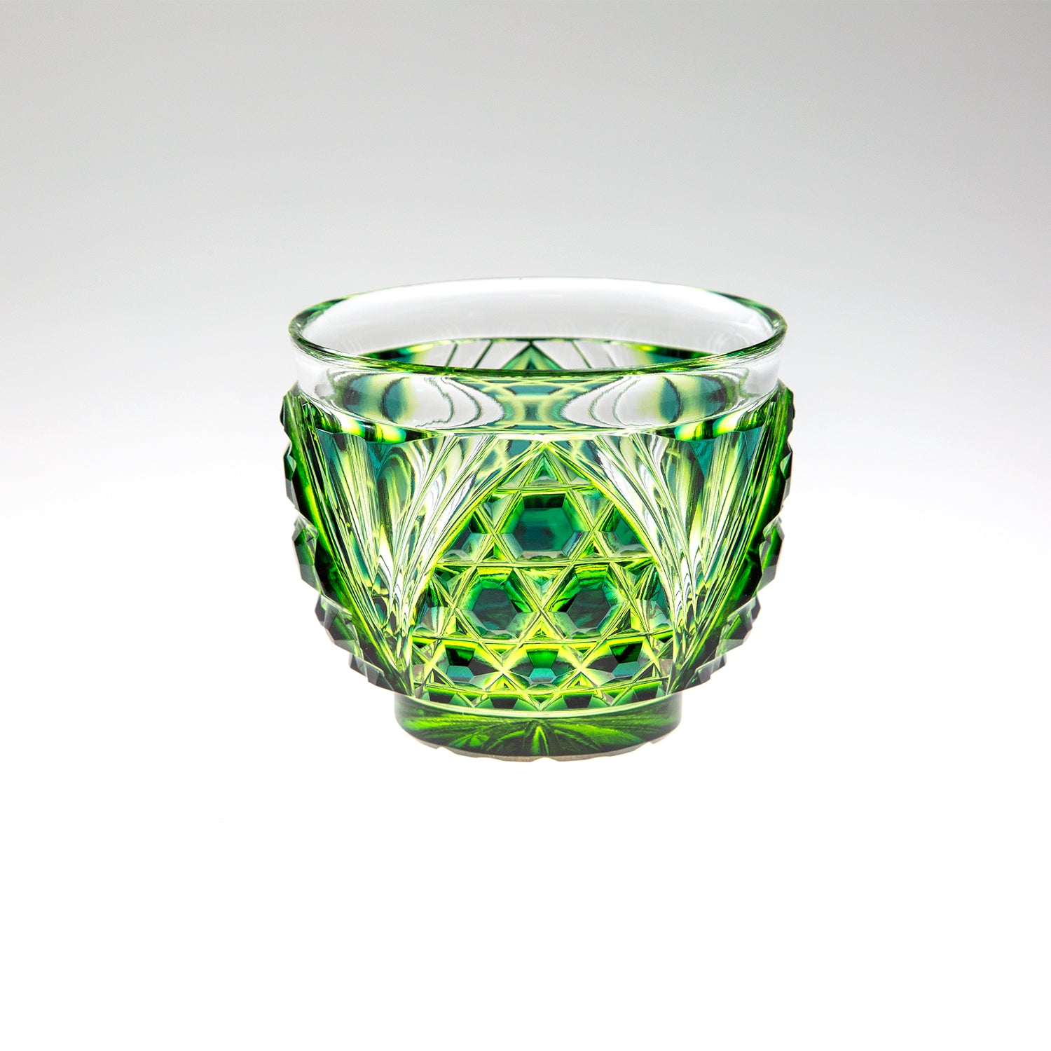 島津薩摩切子】 二色衣 二色猪口(大) cut208 – ㈱島津興業 島津薩摩切子