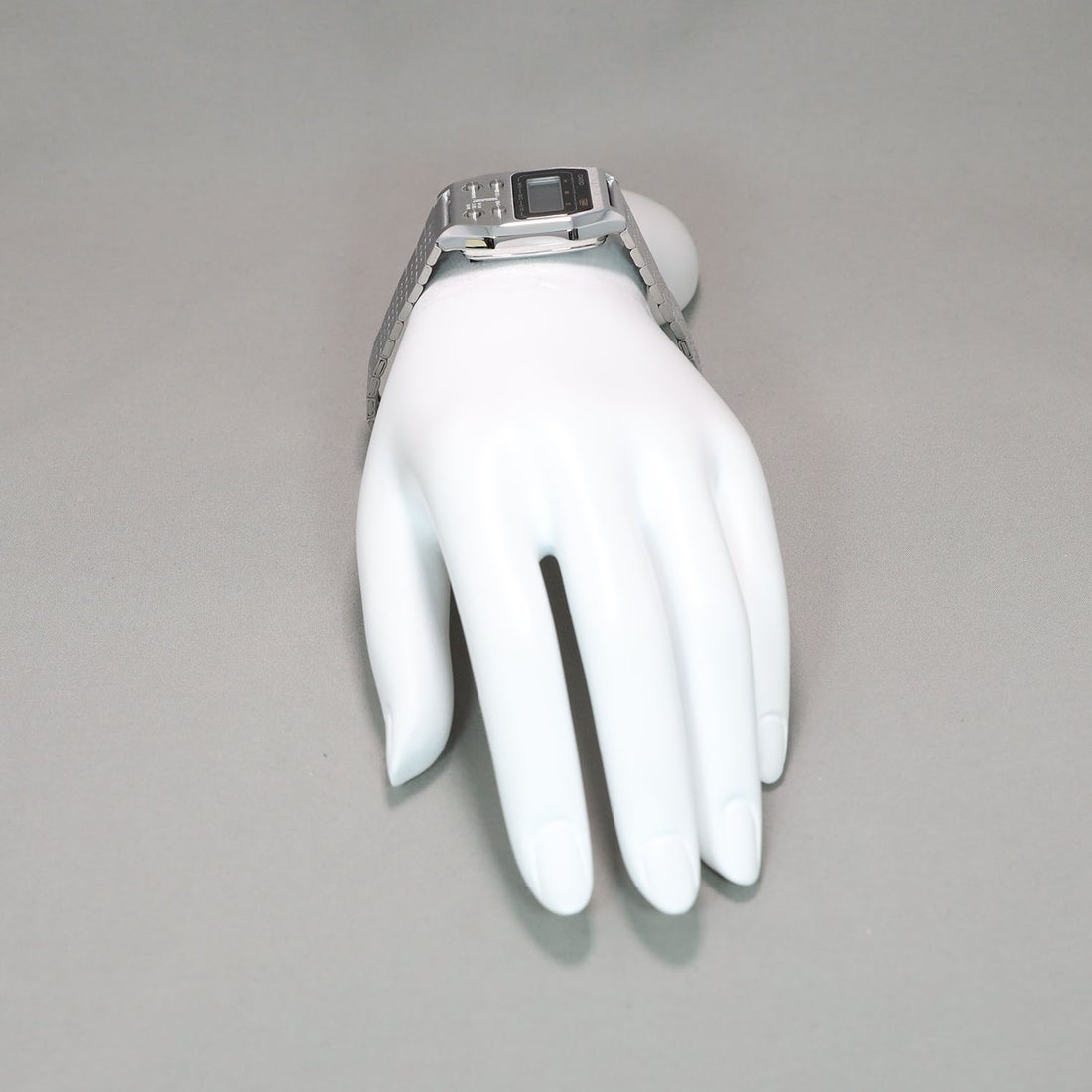 CASIO CLASSIC / A1100D-1JF （ブラック×シルバー） - ファッション