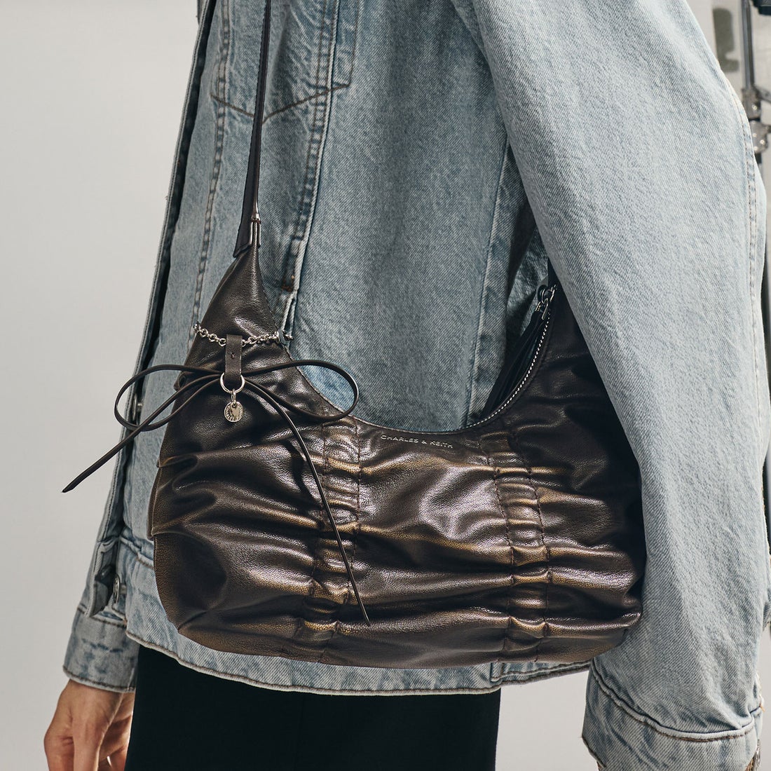 CHARLES & KEITH Kadee ケーディー ルーシュドホーボーバッグ