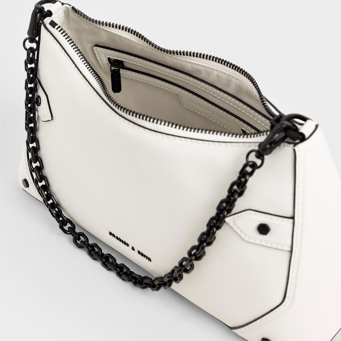 CHARLES & KEITH チェーンハンドルバッグ 【再入荷】（White） -靴