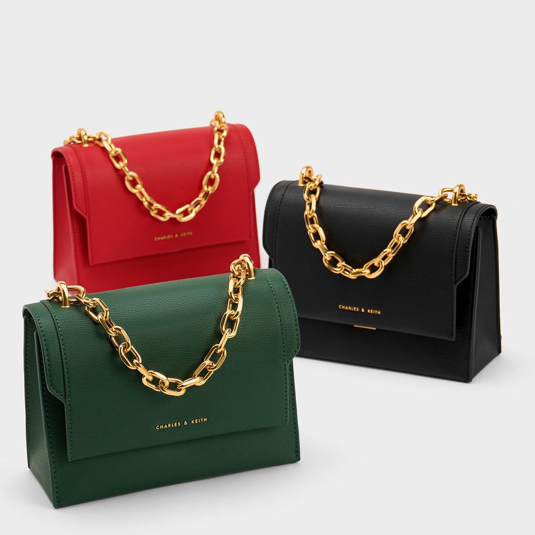 CHARLES & KEITH フロントフラップ チェーンハンドルクロスボディ