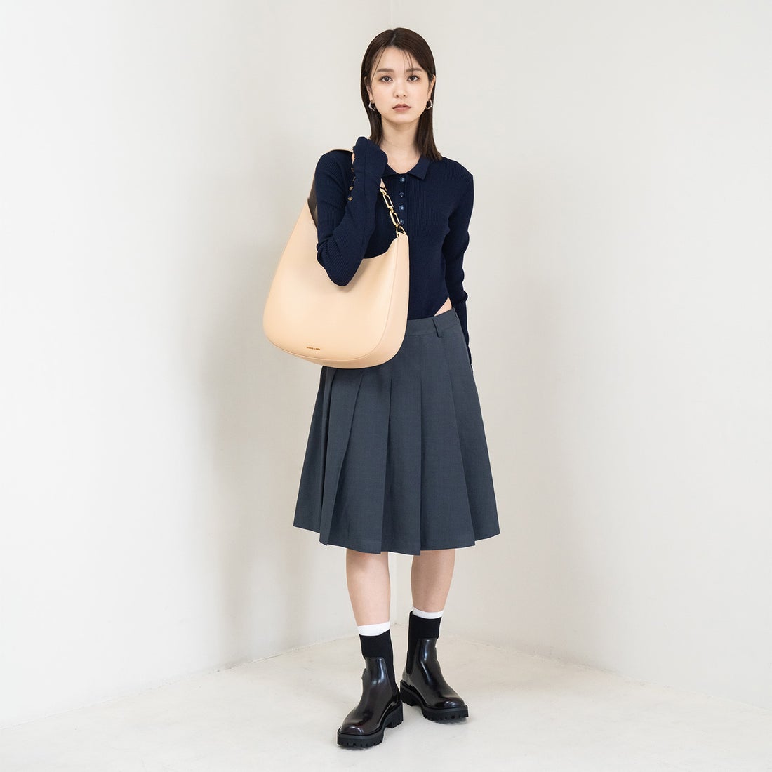 CHARLES & KEITH ニットソックス リッジッドソールチェルシーブーツ