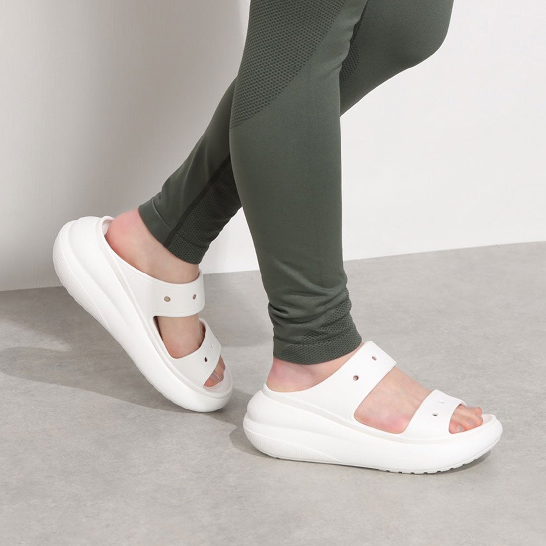 クロックス crocs Crush Sandal クラッシュ サンダル 厚底 軽い履き