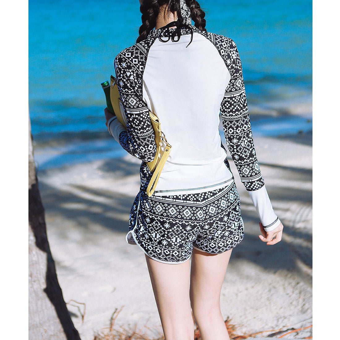 エンジェル ルナ Angel Luna 水着 長袖ラッシュガード 4点セット 体型