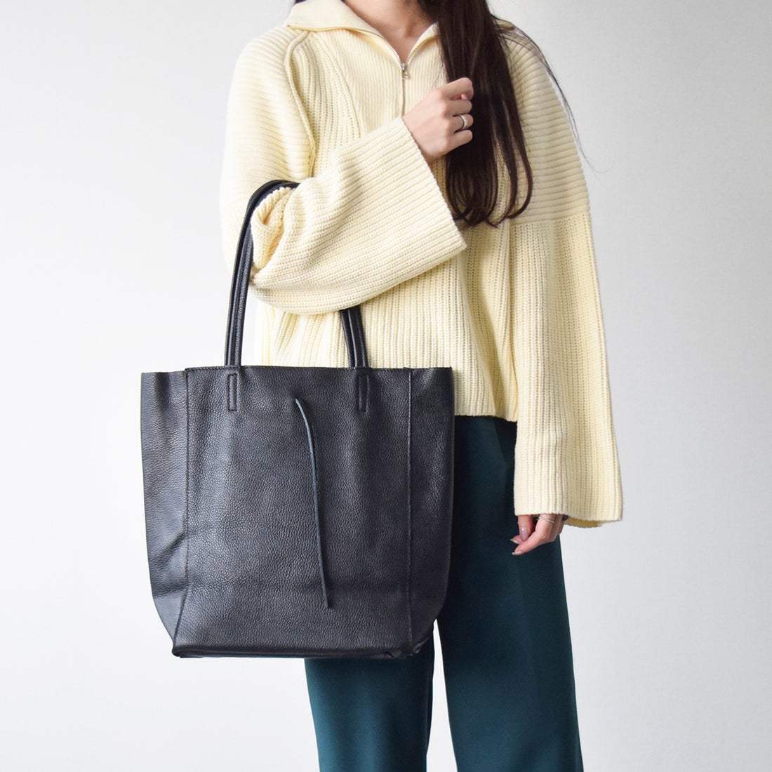 アンドレアカルドネ Andrea Cardone スムースレザートートバッグ