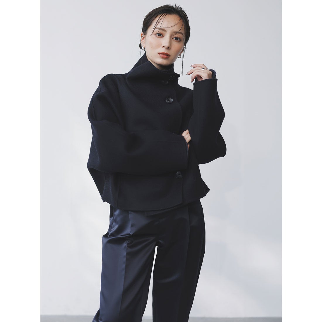 アニュアンス anuans スタンドネックリバーショートコート （NAVY