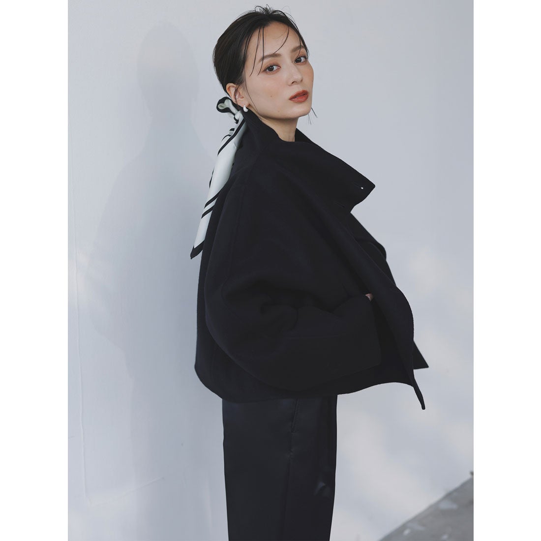 アニュアンス anuans スタンドネックリバーショートコート （WHITE