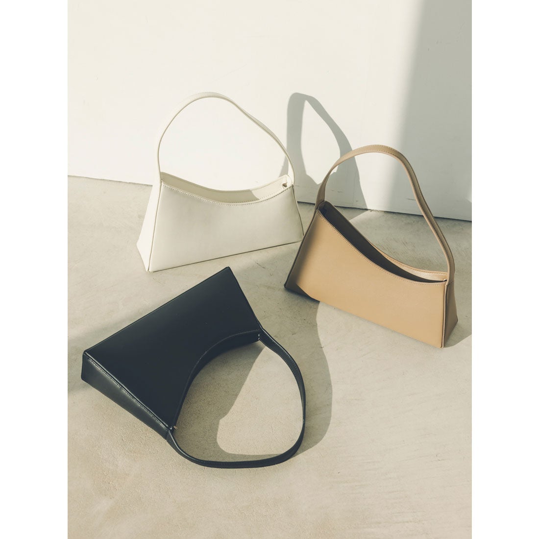 アニュアンス anuans ワンハンドルバッグ （BLACK） - ファッション