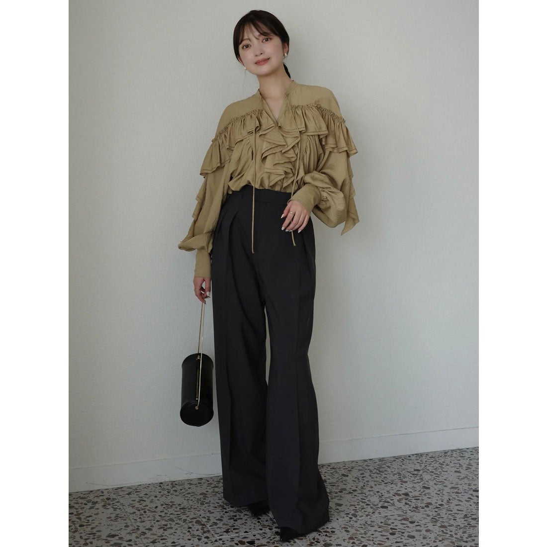 アニュアンス anuans リンクルラッフルブラウス （BEIGE