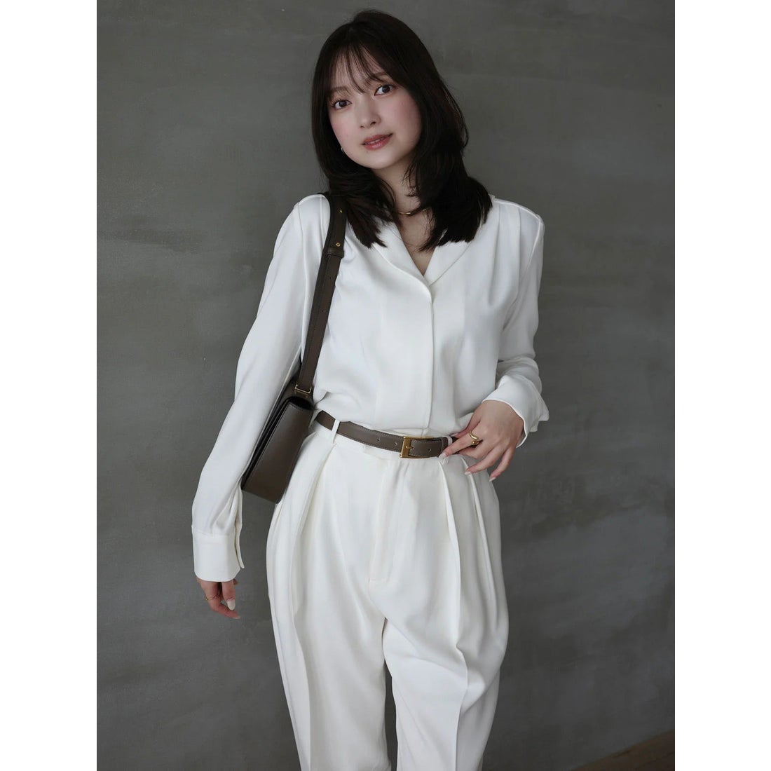 アニュアンス anuans ダブルサテンショールカラーブラウス （NAVY