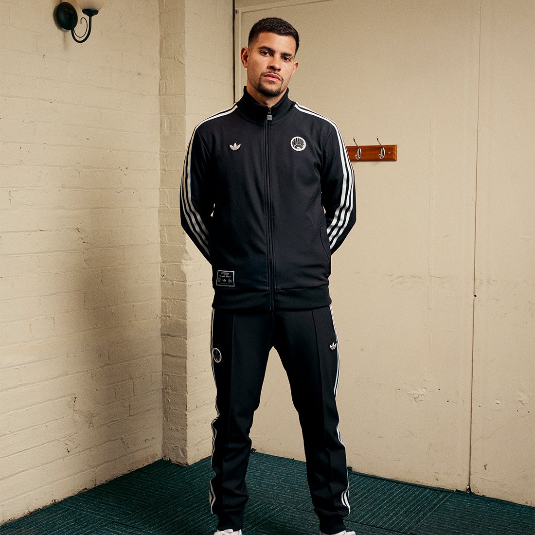 adidas ニューカッスル 25/26 TERRACE ICON トラックトップ(ブラック