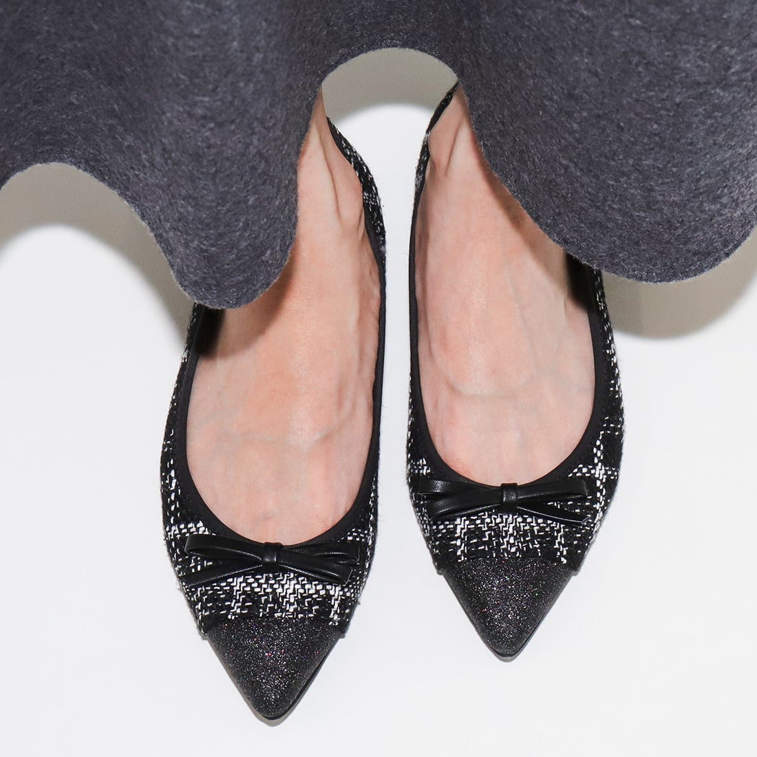 アルテミス バイ ダイアナ artemis by DIANA つま先グリッターリボン