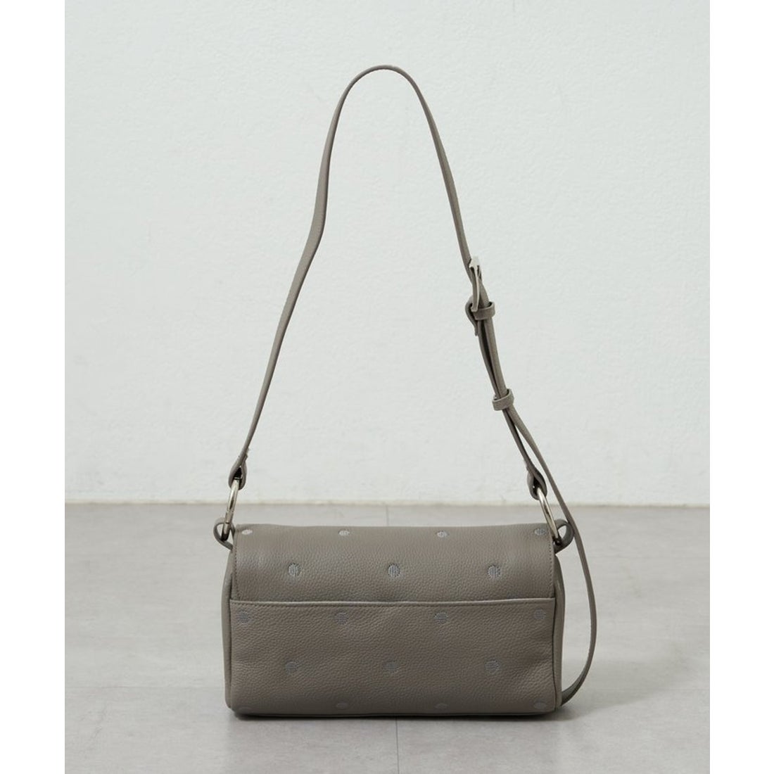 ビアズリー BEARDSLEY ドットボディバッグ （black） - ファッション