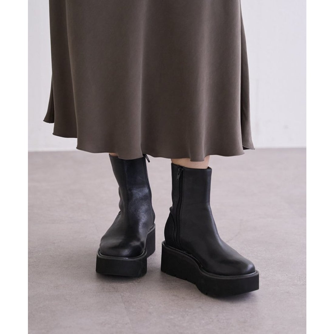 ビアズリー BEARDSLEY 《近日予約開始》レザーミドルブーツ （black