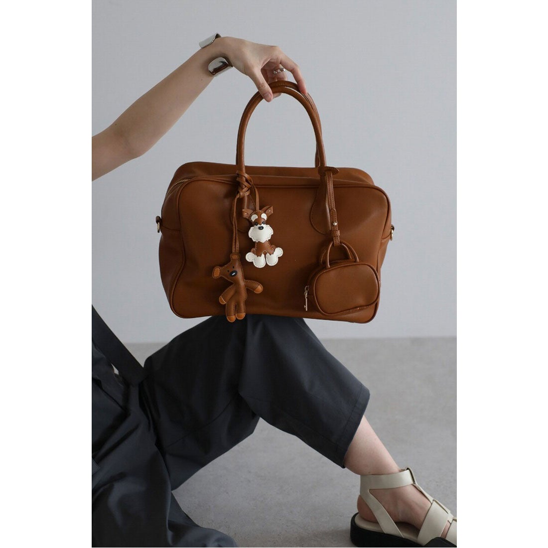 ボンジュールサガン BONJOUR SAGAN 【牛革】ミニバッグチャーム付き