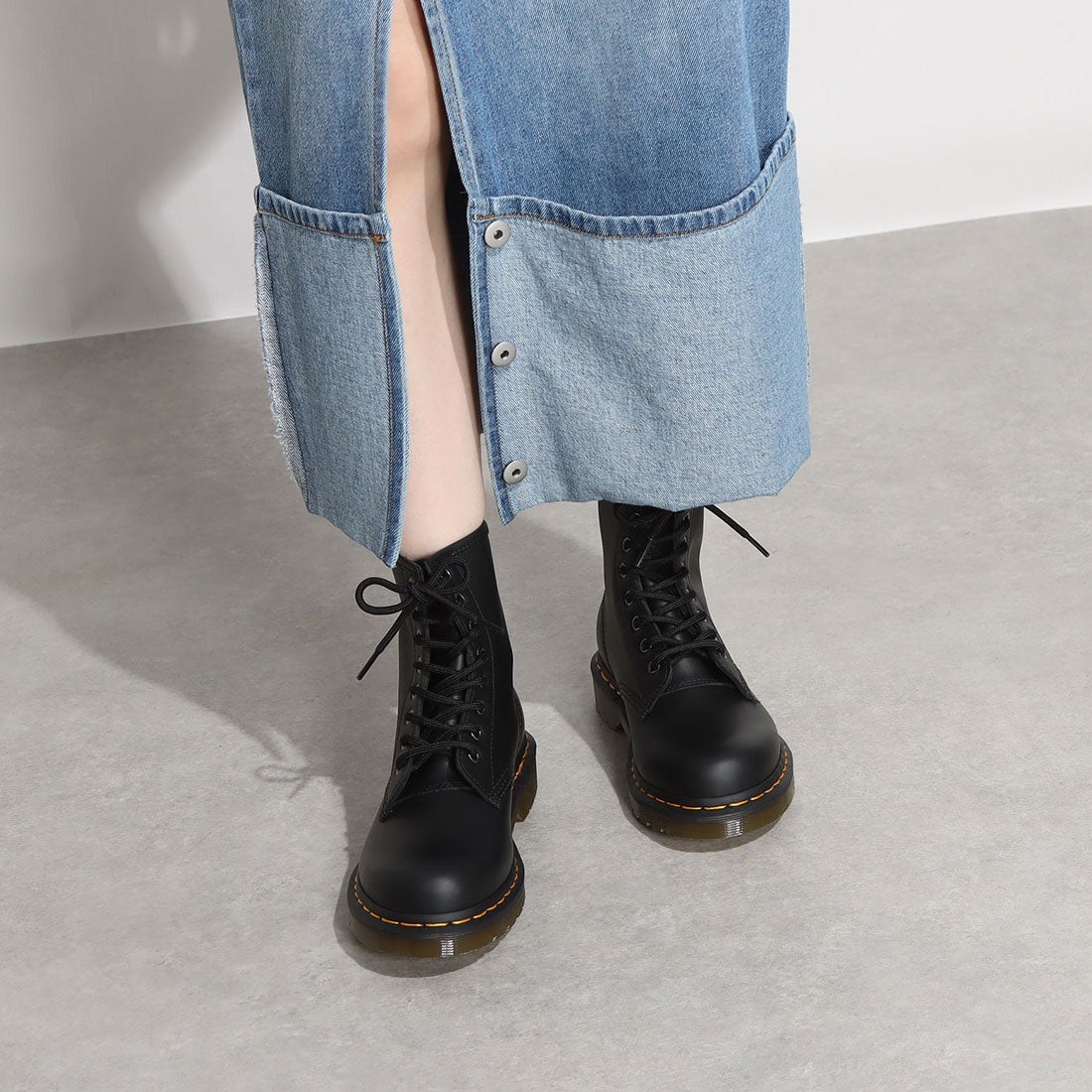 ドクターマーチン Dr.Martens レディース メンズ 8ホールブーツ