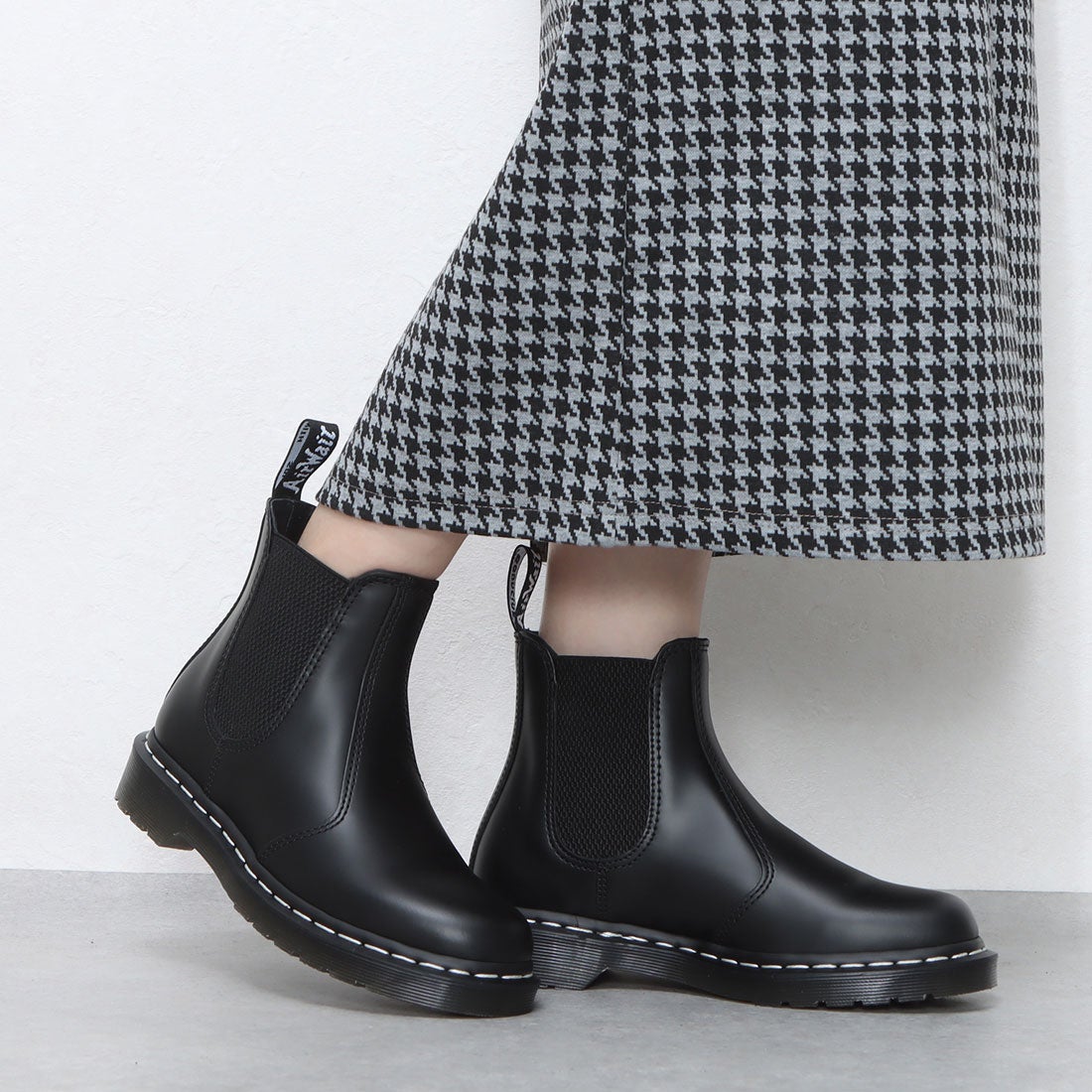 ドクターマーチン Dr.Martens レディース チェルシーブーツ 2976 WHITE