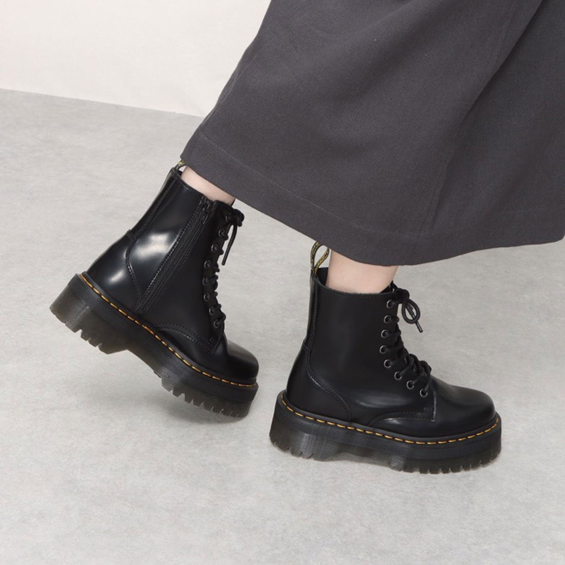 ドクターマーチン Dr.Martens レディース 8ホールブーツ JADON PISA