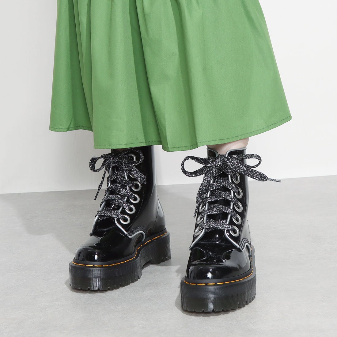 ドクターマーチン Dr.Martens モリー 厚底 パテント シルバー 27343016