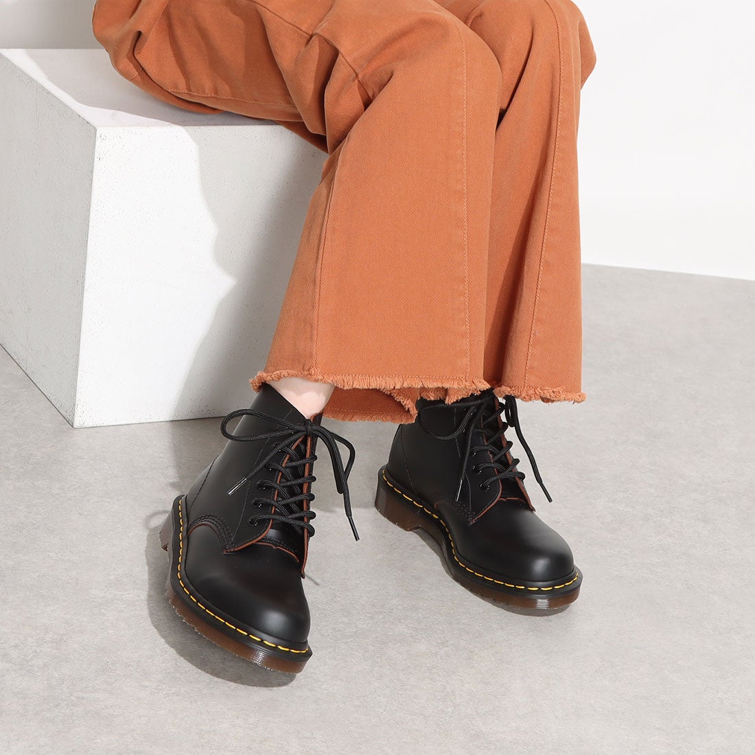 ドクターマーチン Dr.Martens レディース ブーツ 6ホール 101 VINTAGE