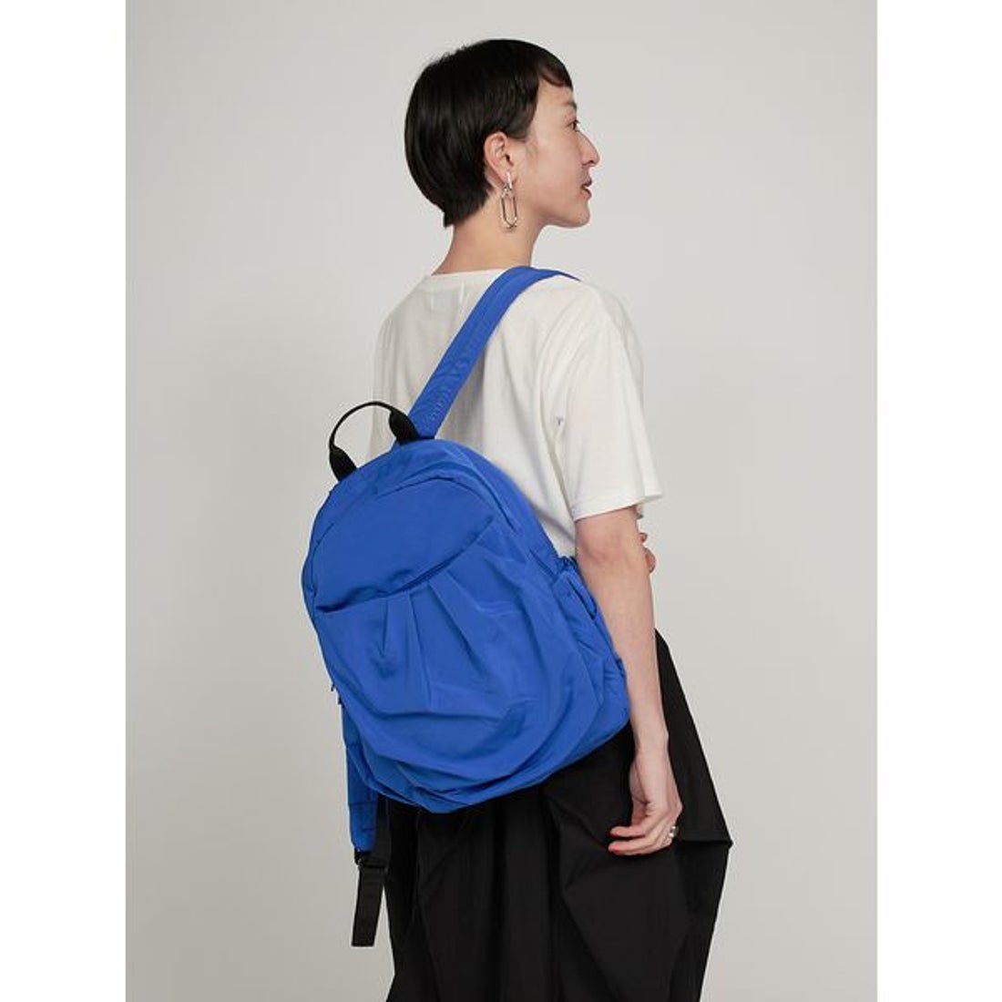 エミ emmi 【emmi atelier】ミニギャザーボディーバックパック （BLU