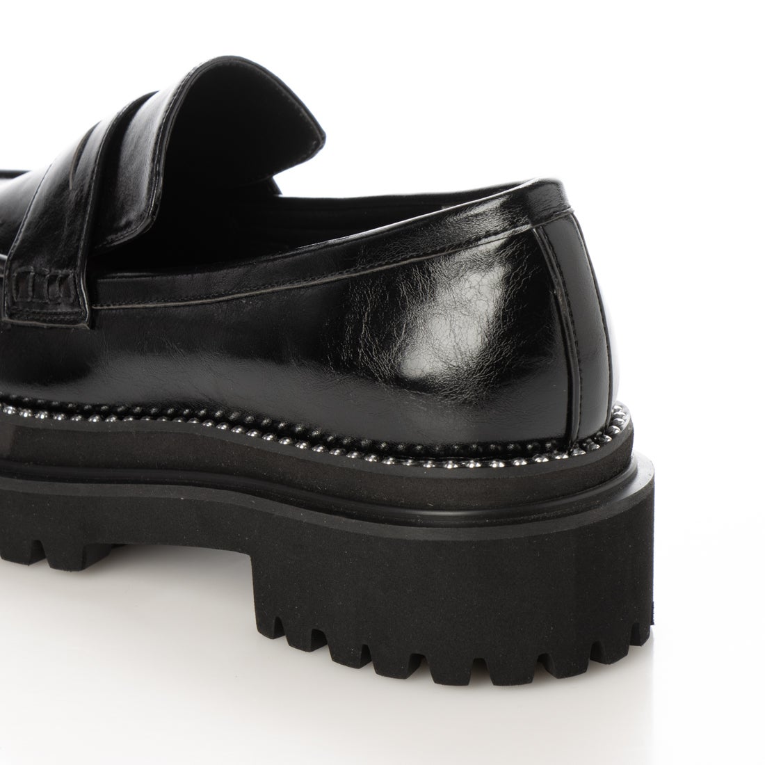 EVOL/イーボル】スタッズコバトラックソールローファー IU5007