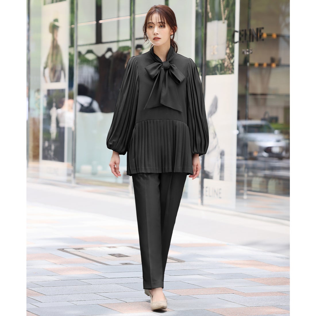 フロリア Flolia ボウタイプリーツブラウス テーパードパンツ