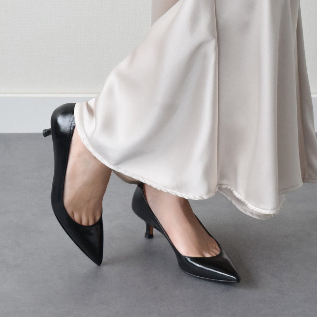 ファビオルスコーニ FABIO RUSCONI ポインテッドトウミドルヒール