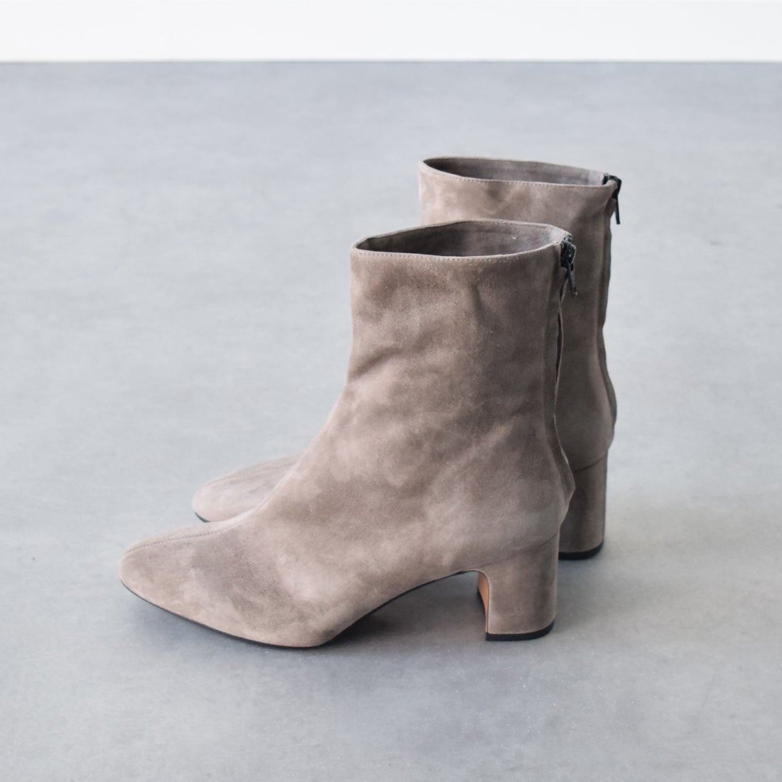 ファビオルスコーニ FABIO RUSCONI バックジップスムースレザー