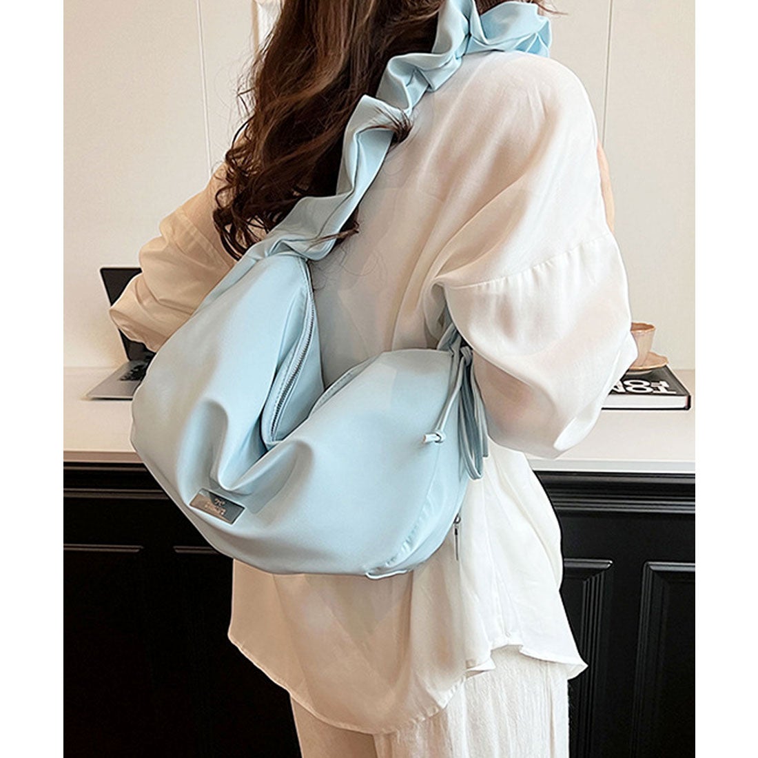 フロージュ florge 【韓国ファッション】【2WAY・軽量】レザータッチ