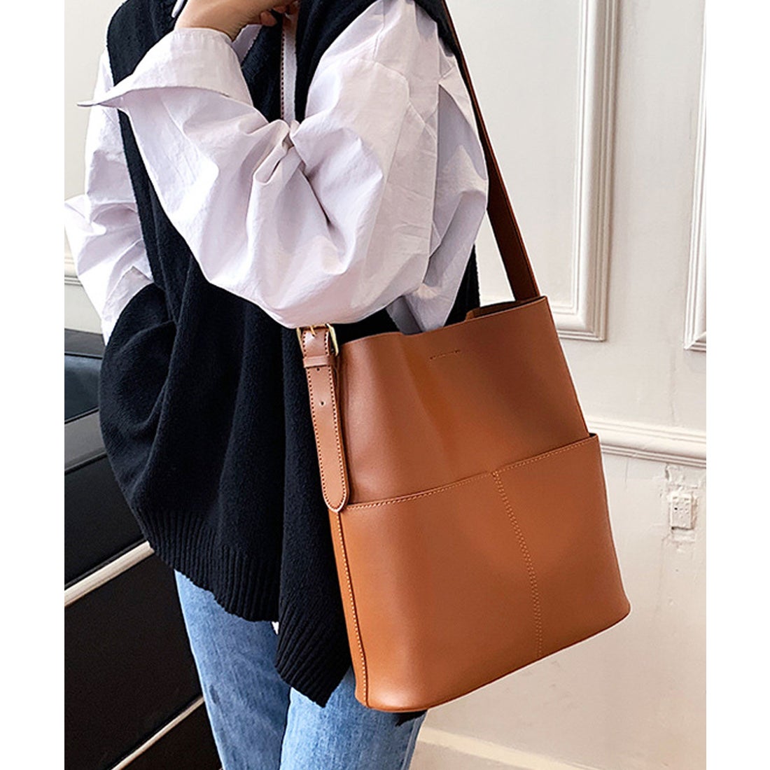 フロージュ florge 【ポーチ付き】縦型バケツシルエットのレザー