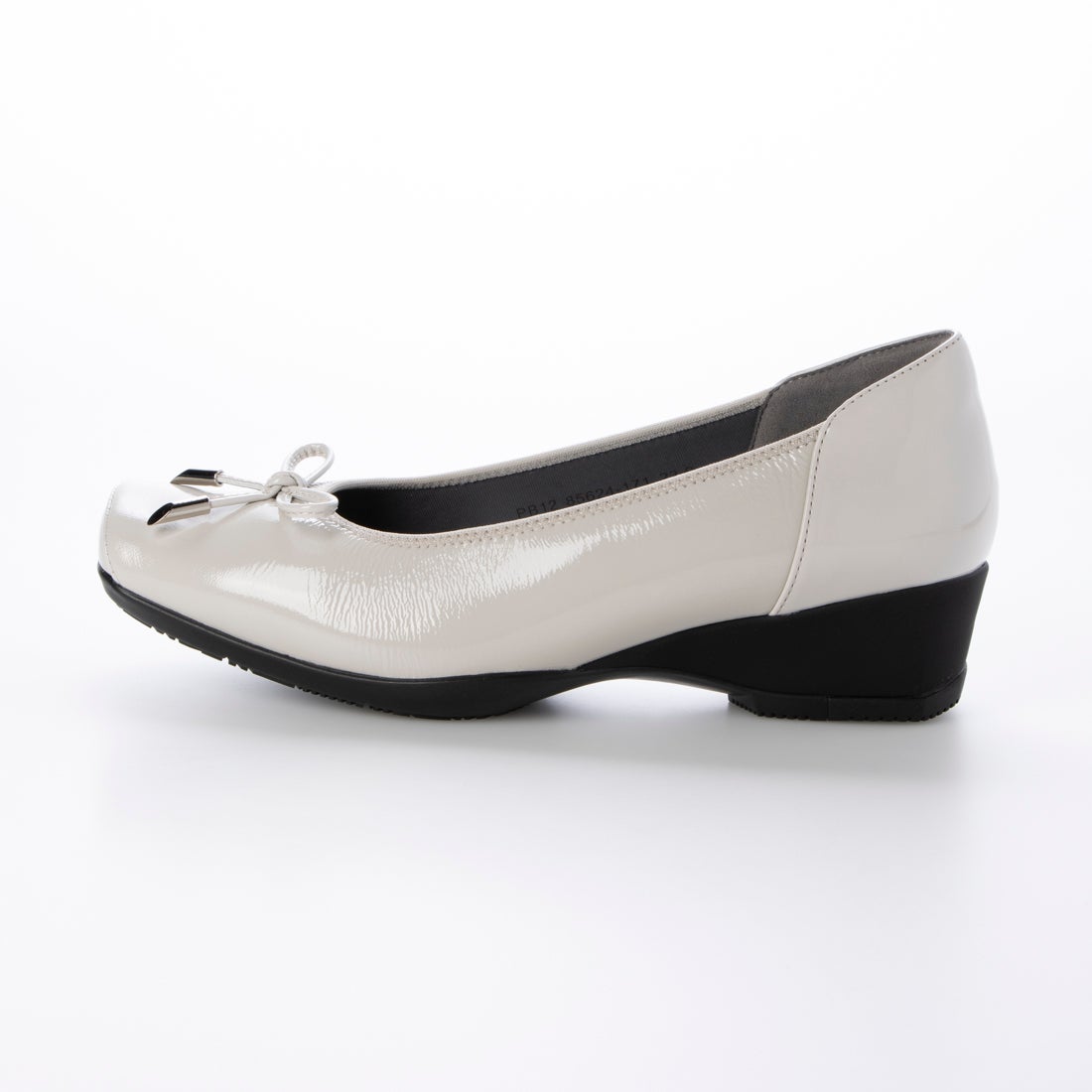 撥水ストレッチレザーリボンバレエシューズ （グレージュエナメル