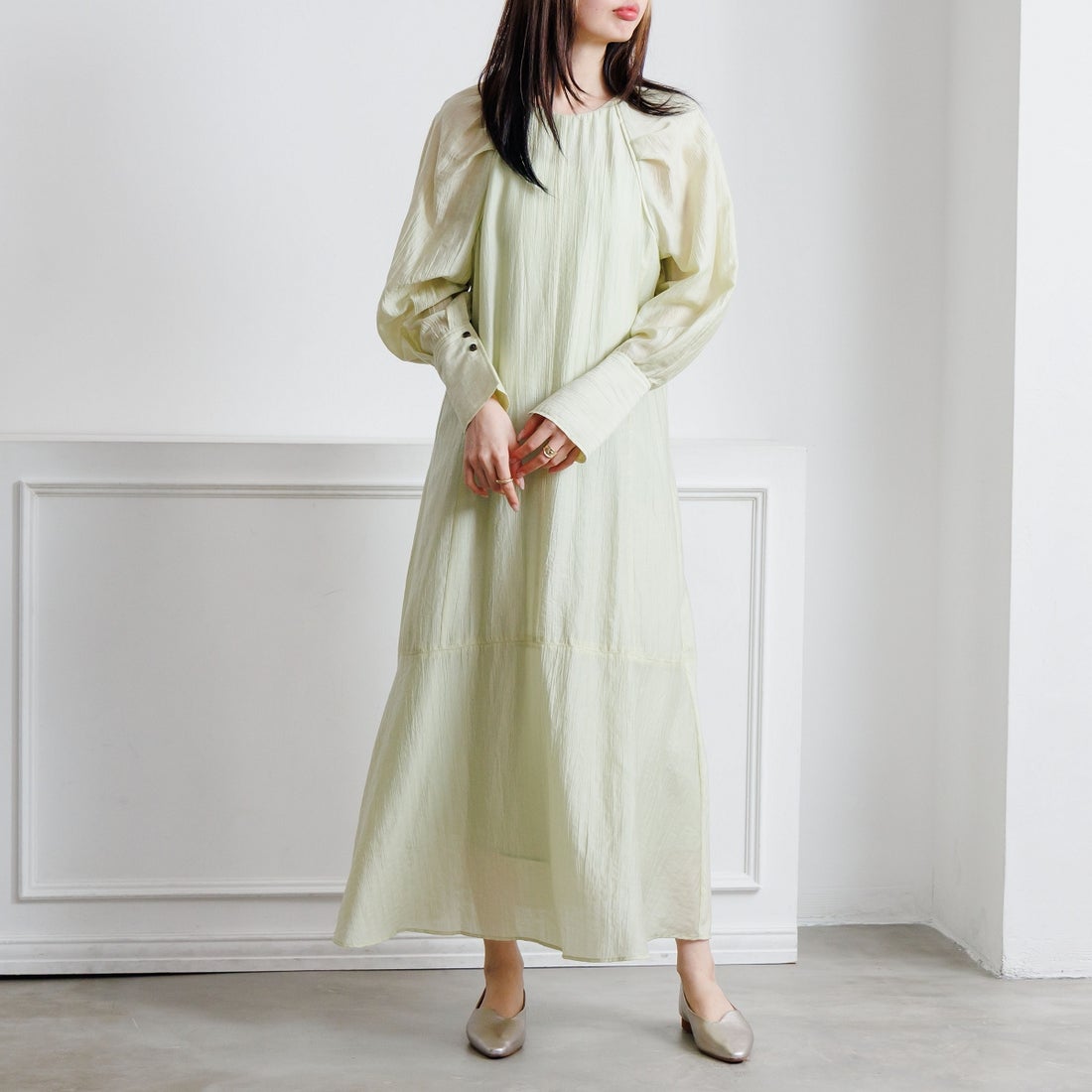 ヒミコ 卑弥呼 ウェーブカットフラットパンプス/661111 （プラチナ