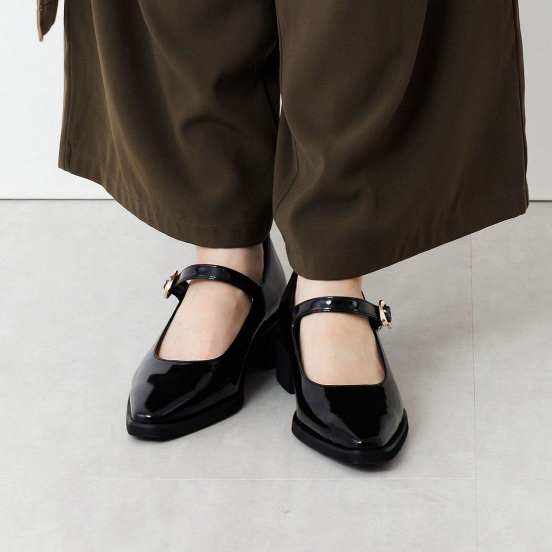 ヒミコ 卑弥呼 軽量ソールポインテッドトゥメリージェーン/651305