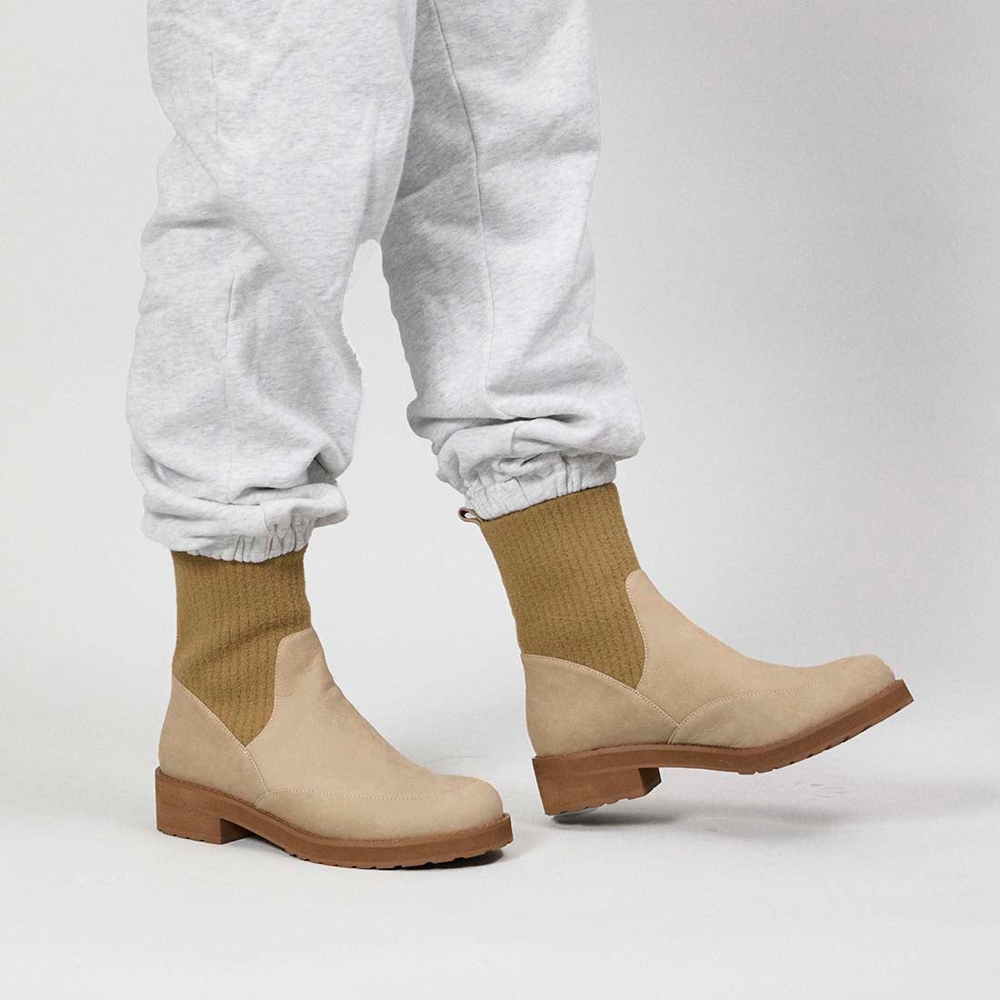 イング ing ニットデザインショートブーツ （ベージュヌバック