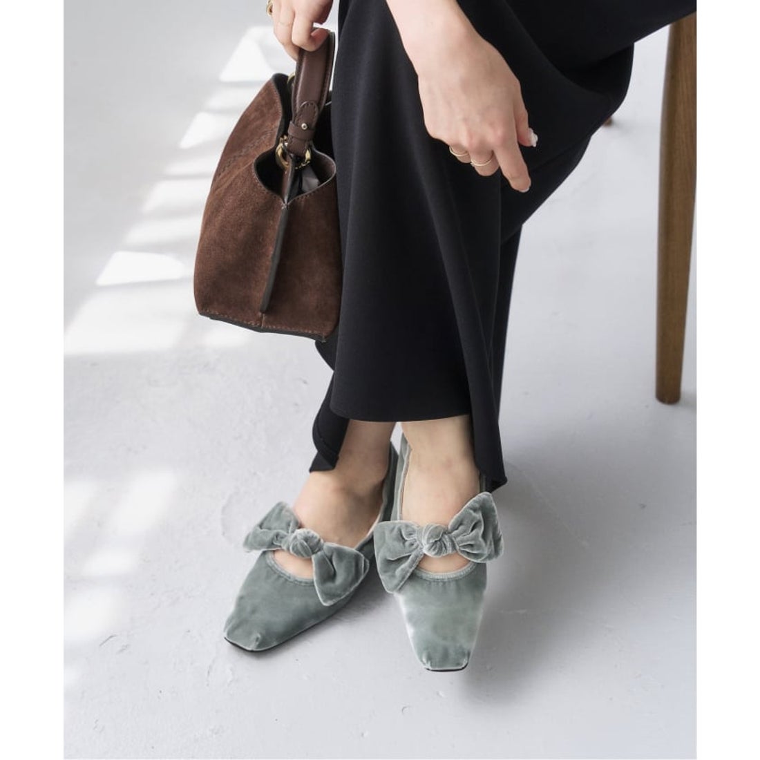 ル タロン LE TALON スクエアベルベットリボンフラット （ブラック C