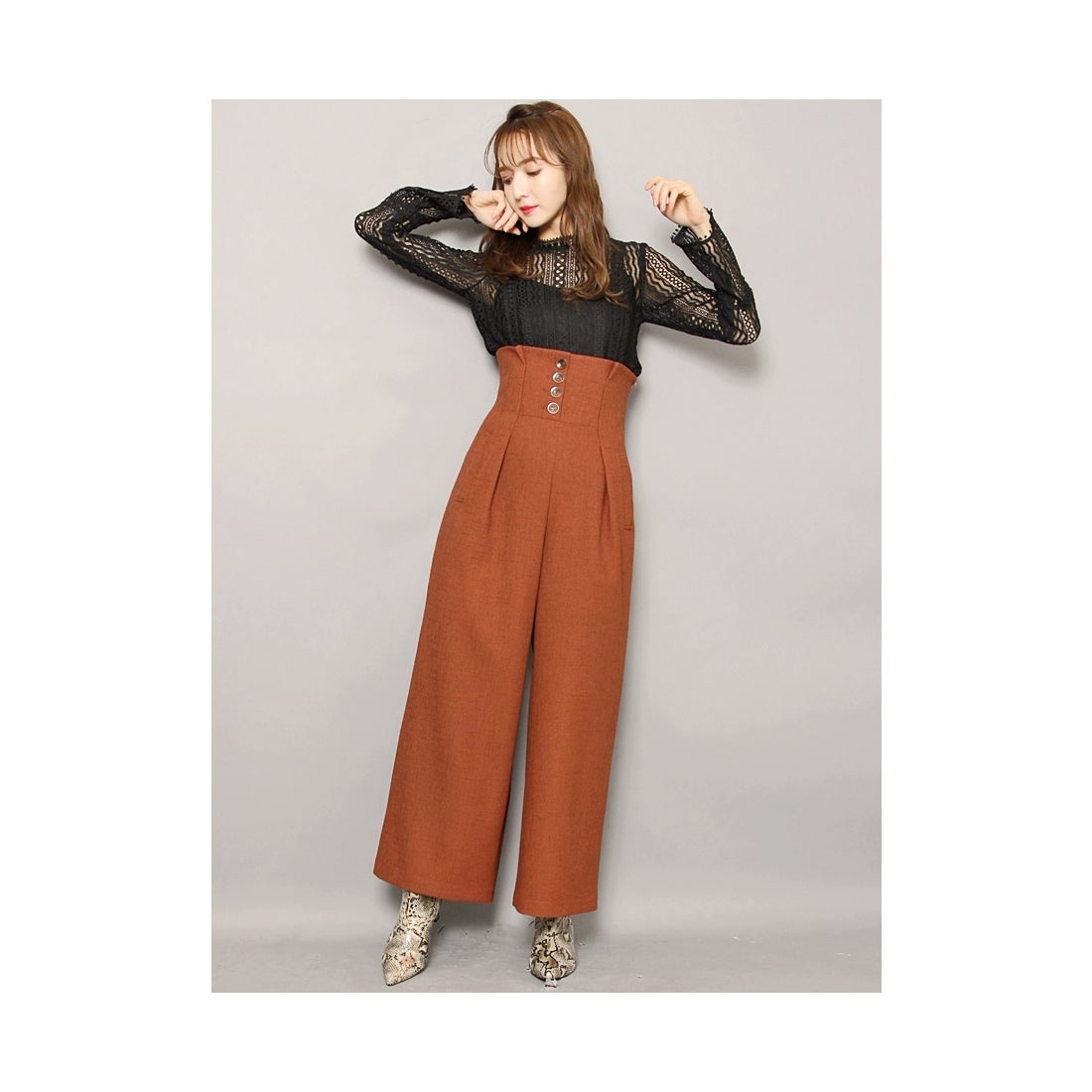 LILY BROWN Lily Brown スーパーハイウエストパンツ ブラウン -靴