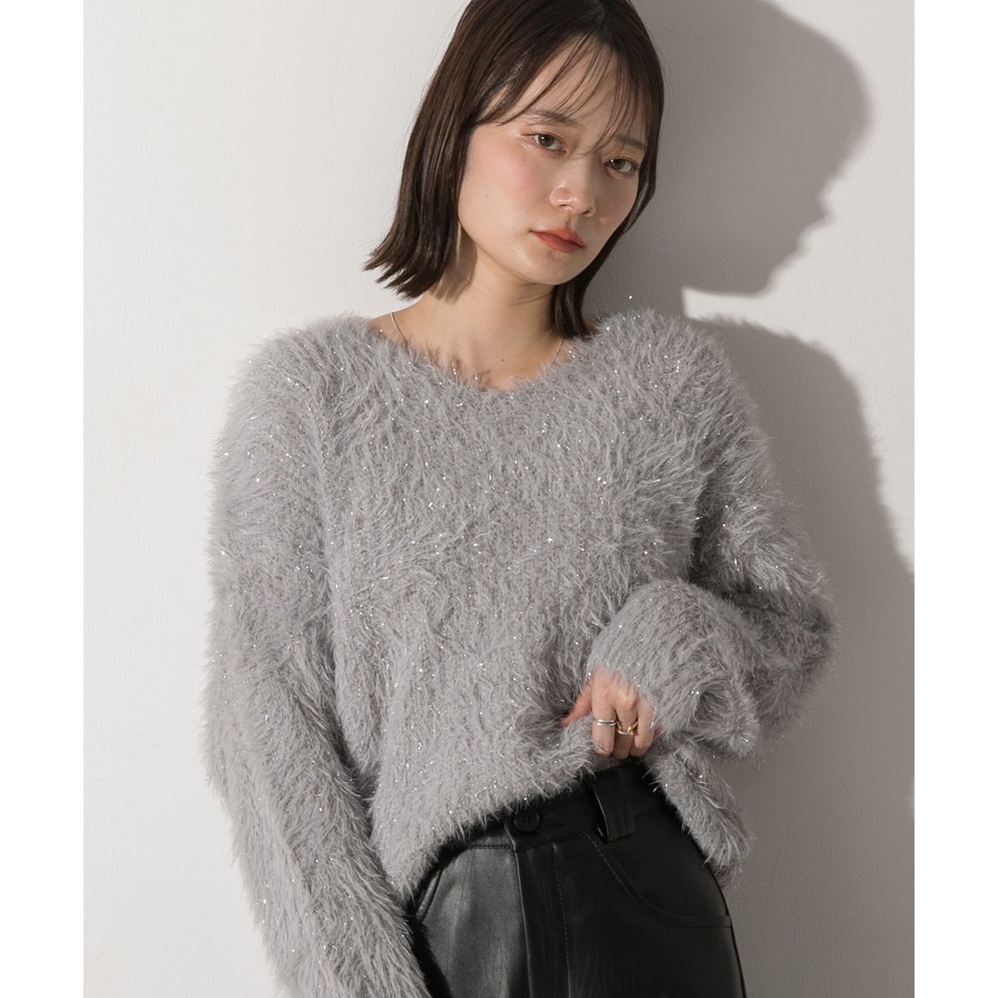 アドティエ ad thie 【2024AW新作】ラメシャギー Vネックニット