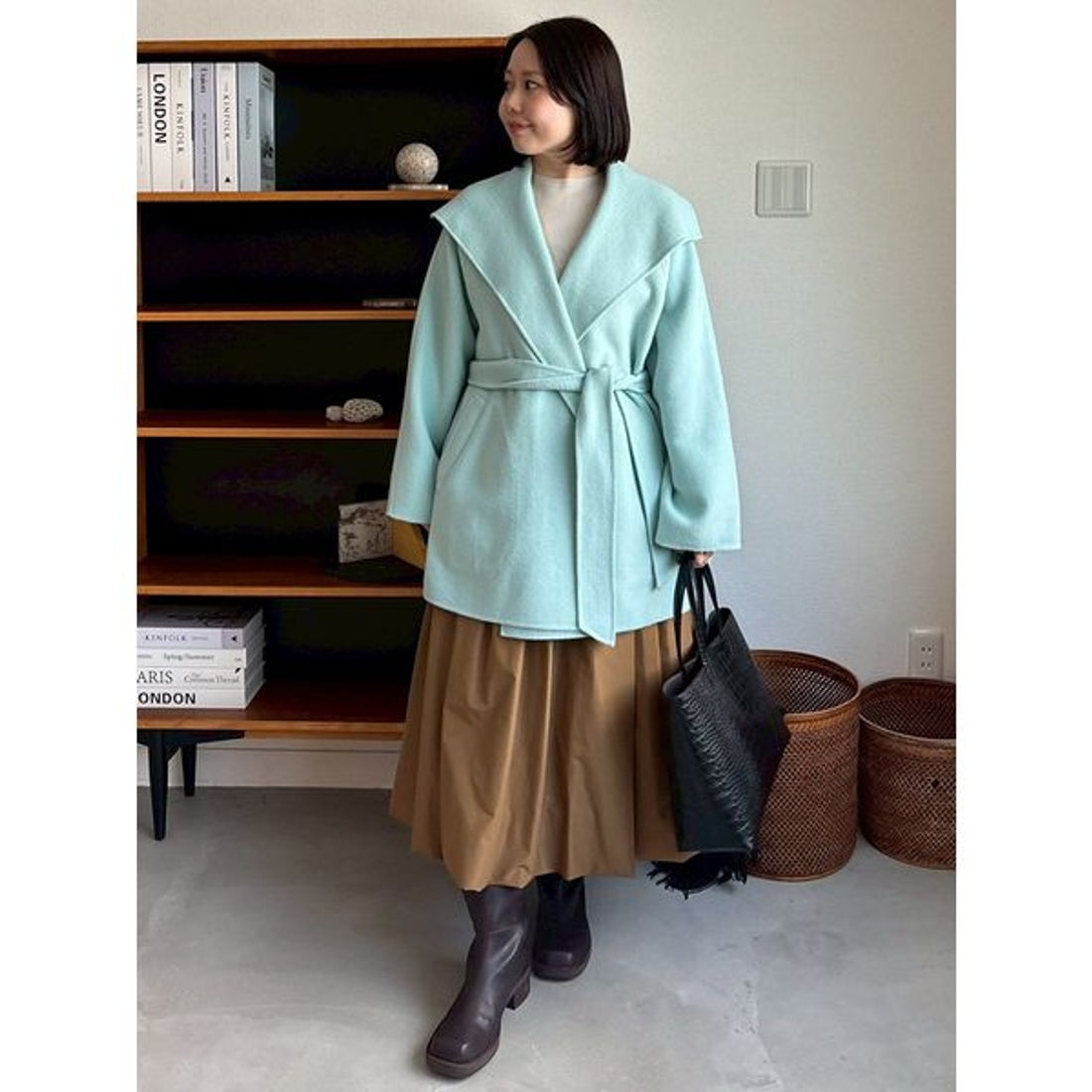 ミラ オーウェン Mila Owen 共ベルト付きビックカラーミディ丈コート