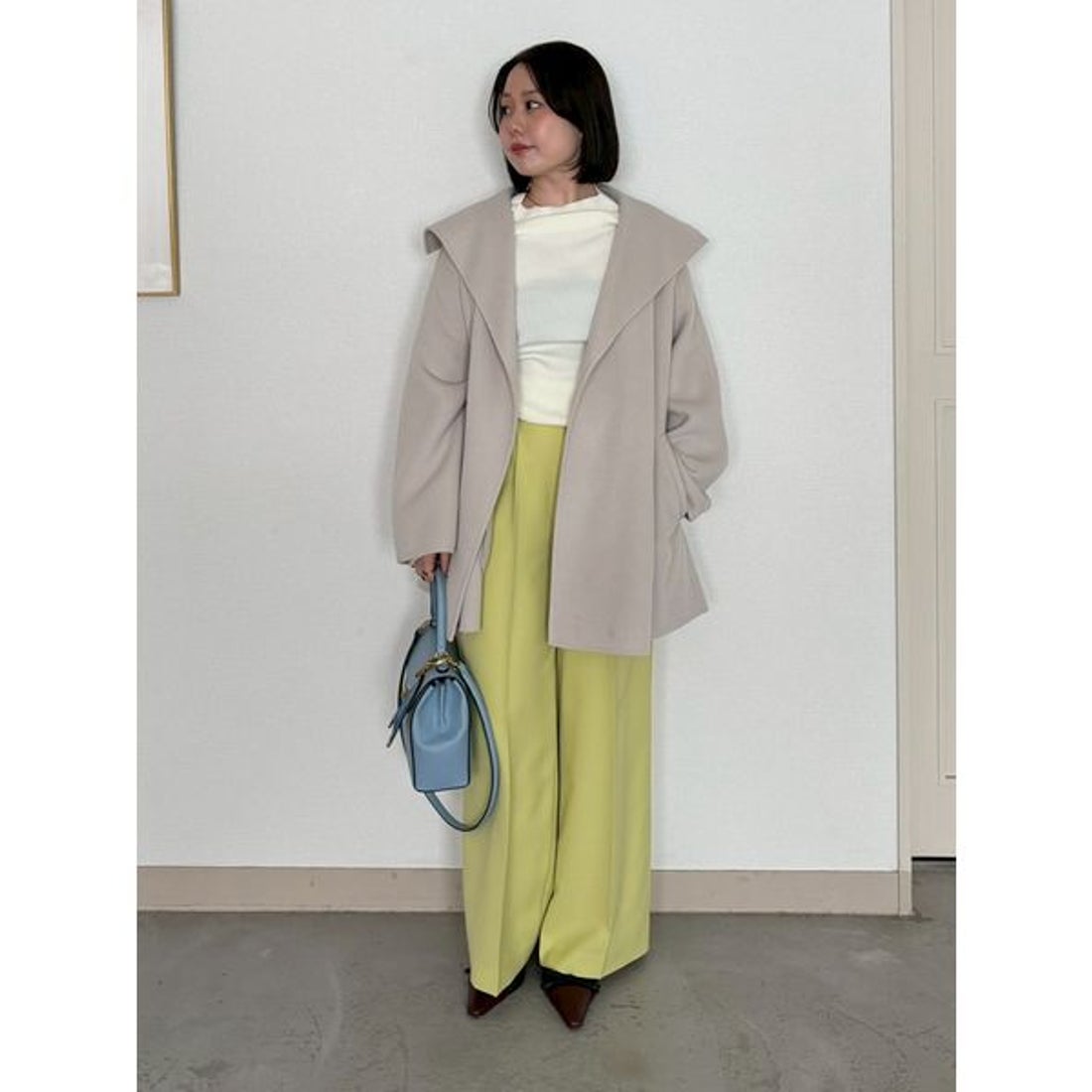 ミラ オーウェン Mila Owen 共ベルト付きビックカラーミディ丈コート