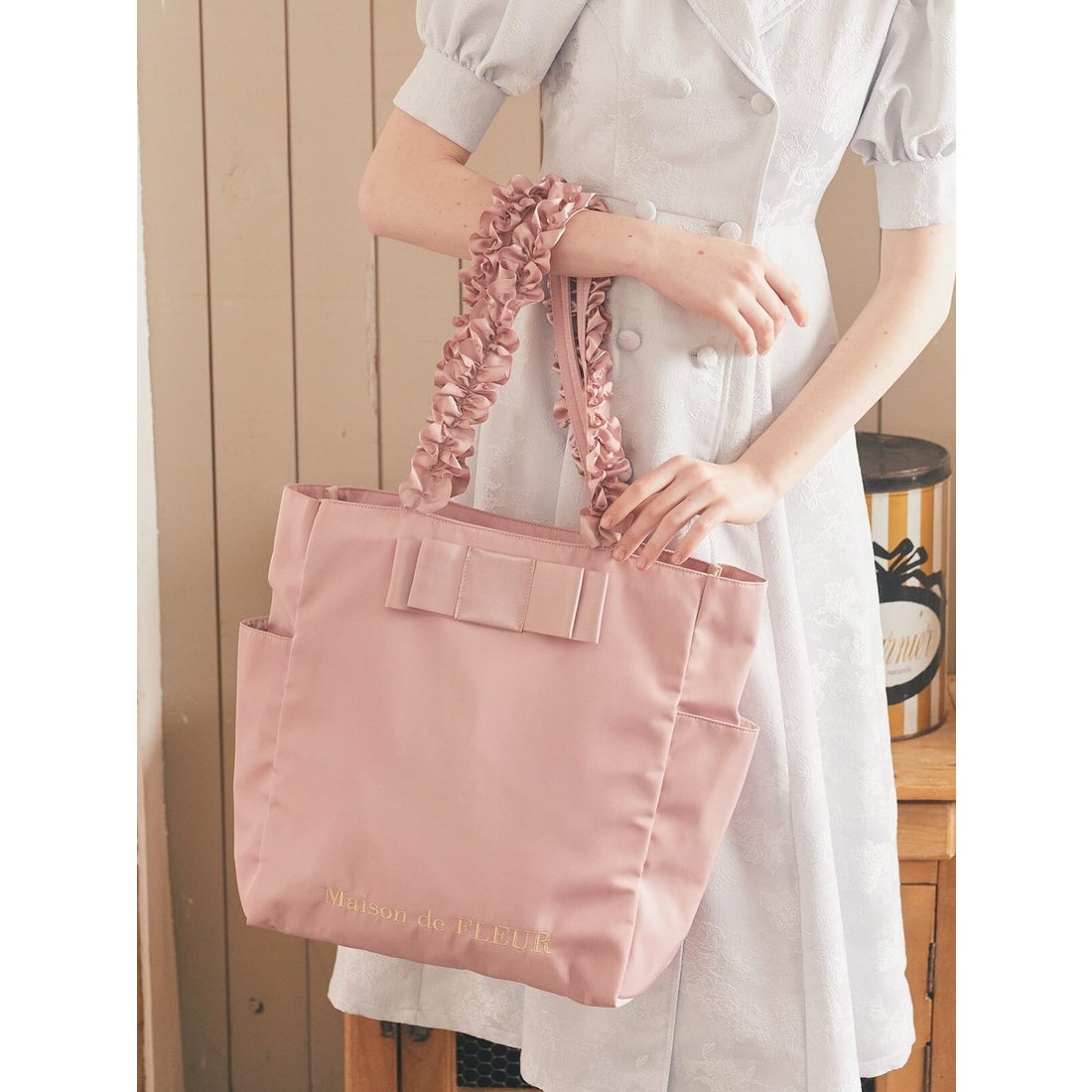 メゾン ド フルール Maison de FLEUR 撥水加工サイドポケットフリル