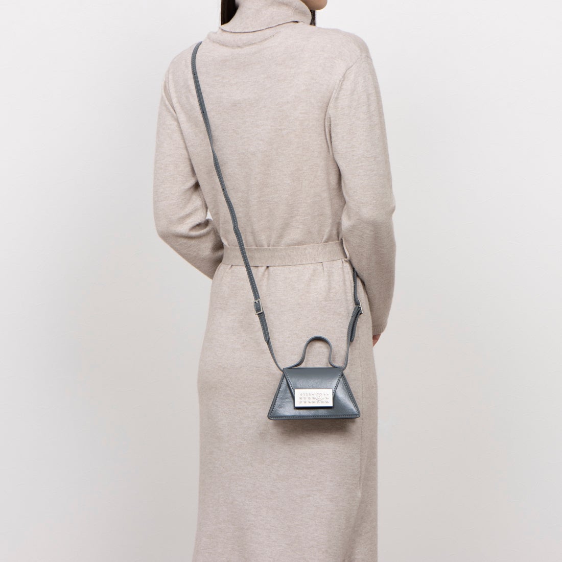 エムエムシックス メゾン マルジェラ MM6 Maison Margiela SB6ZI0012