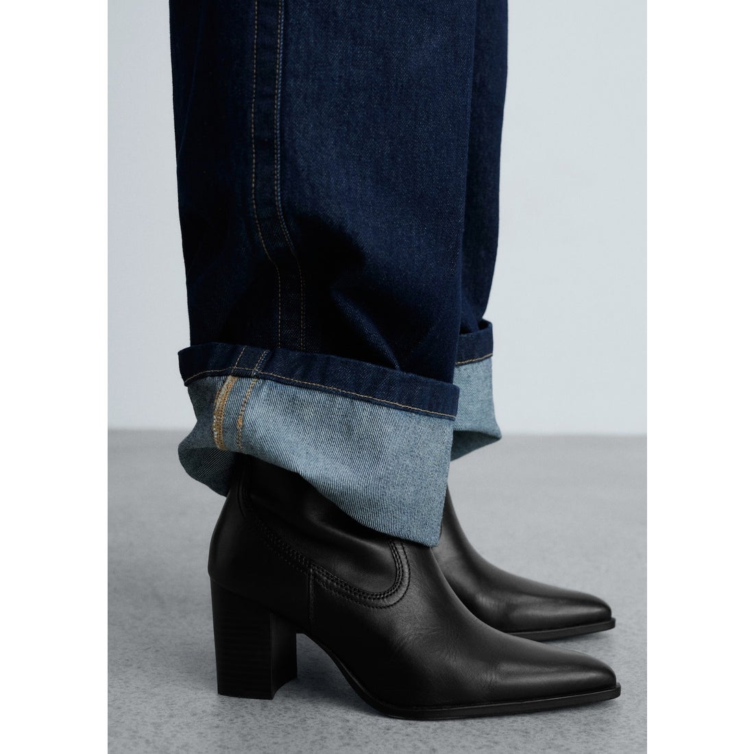 レザーショートブーツ .-- LILY （ブラック） -MANGO - マンゴ公式