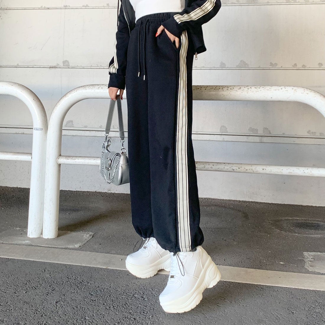 ノンヘッジ non-hedge ラインZIPパーカー・パンツセットアップ