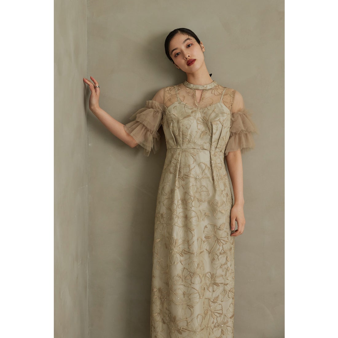 ニアナ niana スパンコール刺繍レースドレス キーホールネック 結婚式