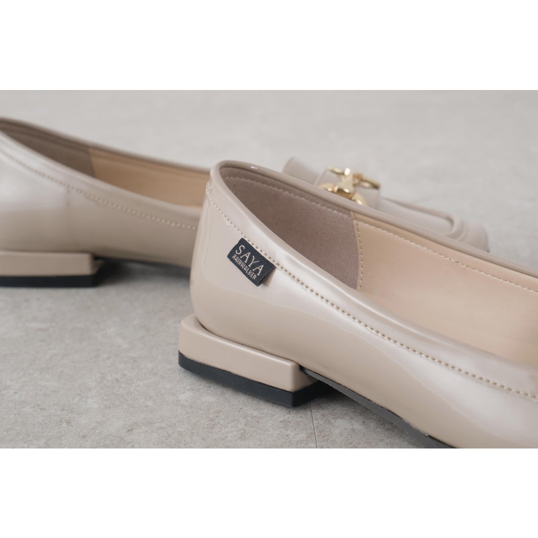 SAYA サヤ Saya オールウェザー対応ビットローファー （ブラック