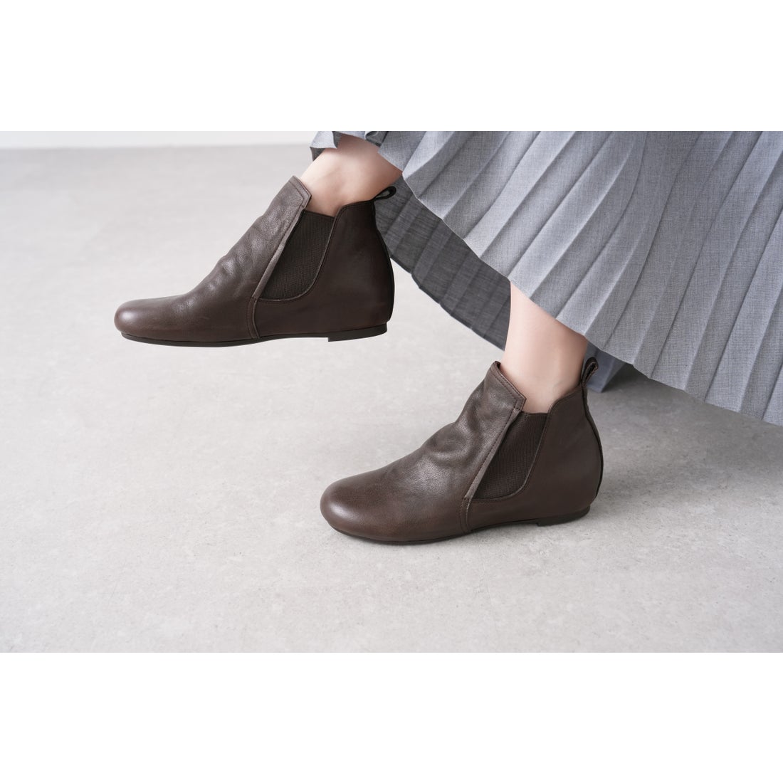 サヤ SAYA 本革プラット製法サイドゴアブーツ （ブラック） -【公式